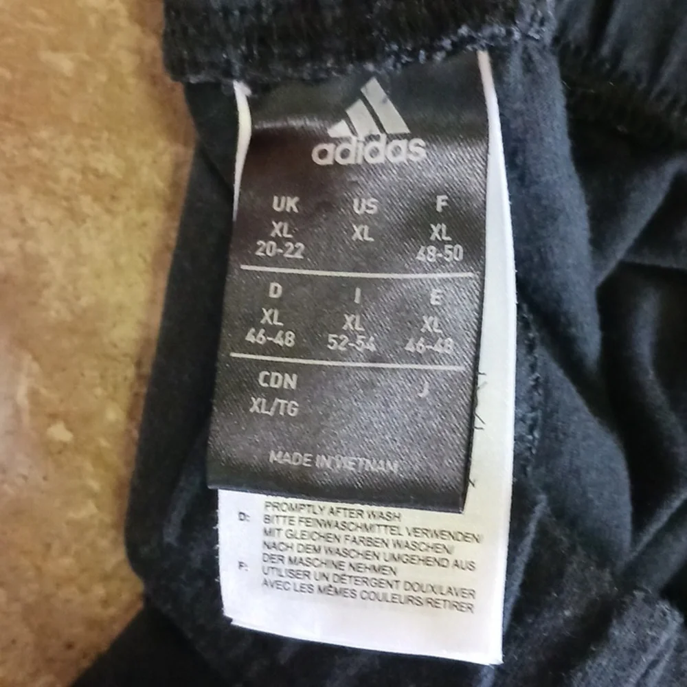 Adidas cotton athletic capris - Picture 3 of 4